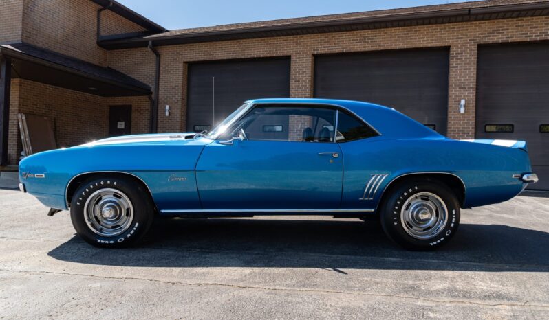 								1969 Chevrolet Camaro Z28 Coupe 4-Speed full									