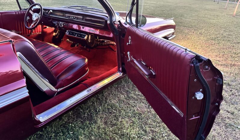 								1961 Pontiac Bonneville Coupe 389 full									