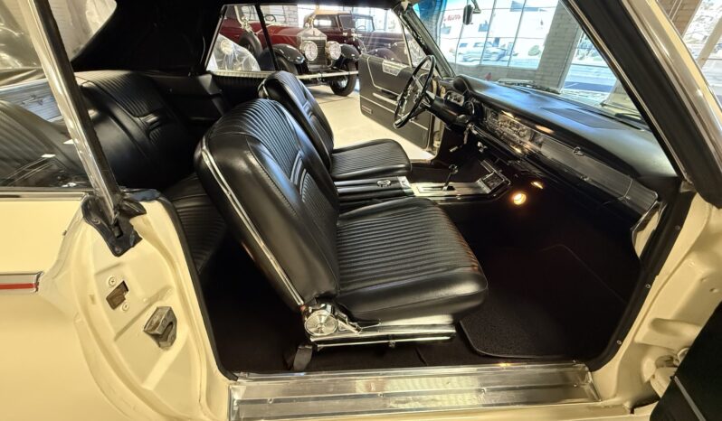 								1965 Chrysler 300L Convertible full									