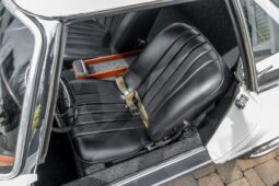 										1966 Mercedes-Benz 230SL 4-Speed full									