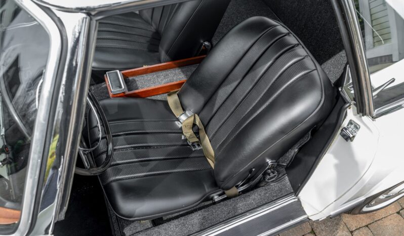 								1966 Mercedes-Benz 230SL 4-Speed full									