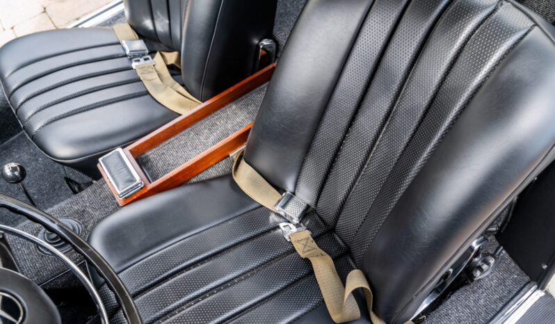 								1966 Mercedes-Benz 230SL 4-Speed full									