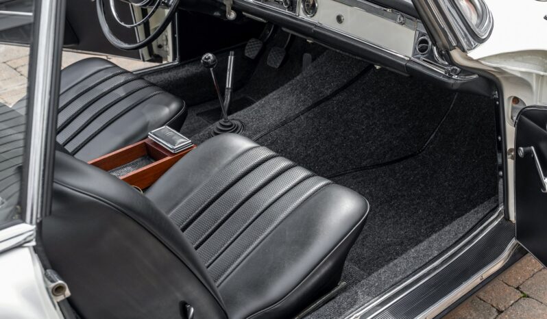 								1966 Mercedes-Benz 230SL 4-Speed full									