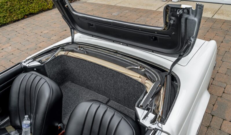 								1966 Mercedes-Benz 230SL 4-Speed full									