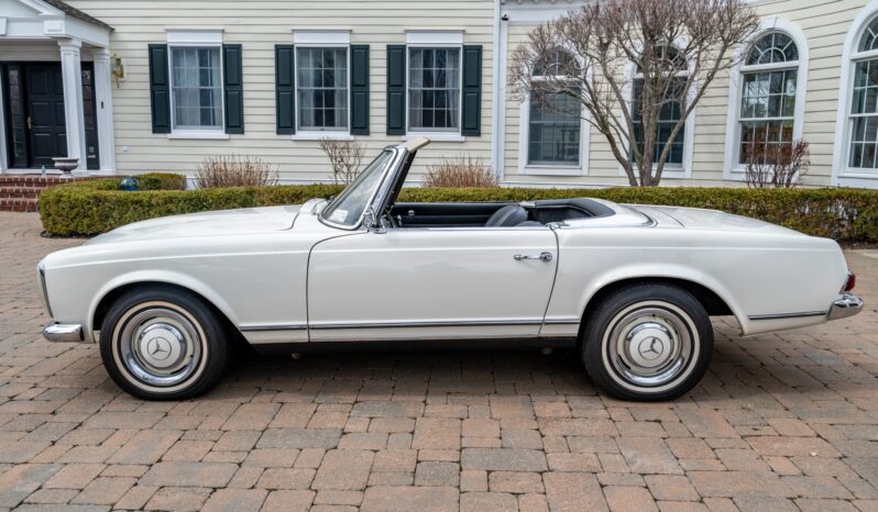 								1966 Mercedes-Benz 230SL 4-Speed full									