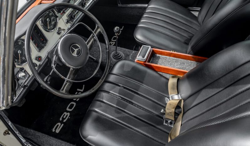 								1966 Mercedes-Benz 230SL 4-Speed full									