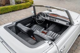 										1966 Mercedes-Benz 230SL 4-Speed full									