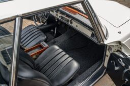 										1966 Mercedes-Benz 230SL 4-Speed full									