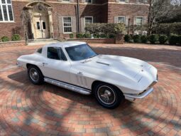 										1966 Chevrolet Corvette Coupe 427 390 4-Speed full									