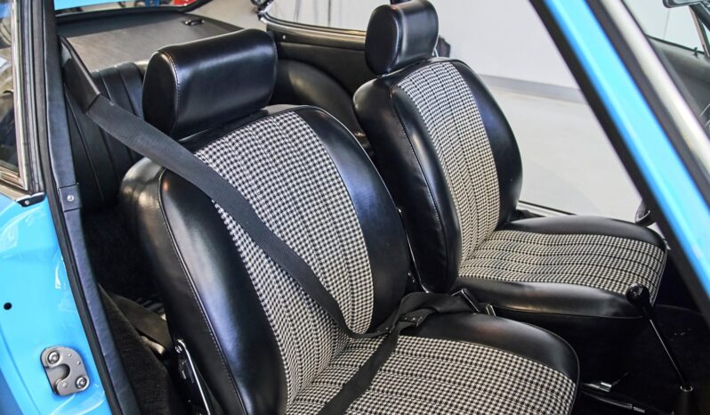 								1971 Porsche 911T Coupe 5-Speed full									