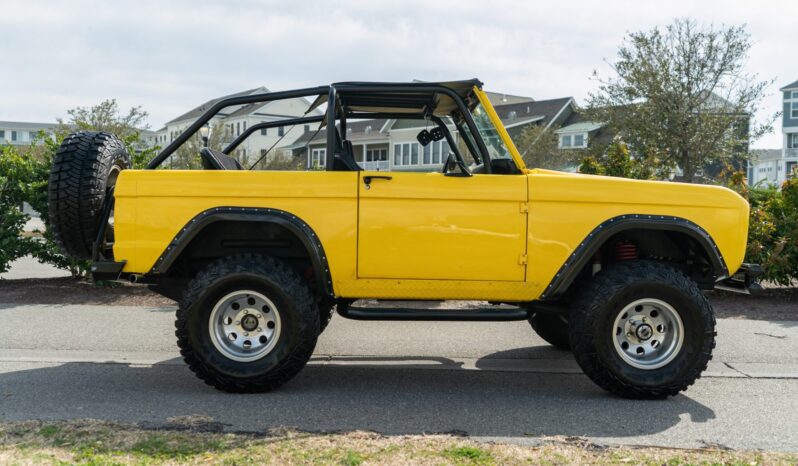 								1966 Ford Bronco Roadster full									