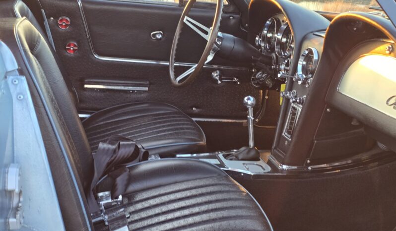 								1964 Chevrolet Corvette Coupe 5-Speed full									