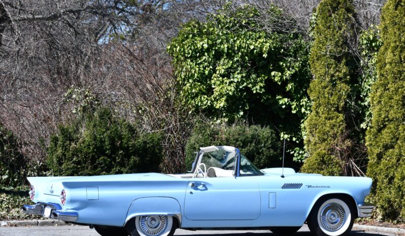 								1957 Ford Thunderbird full									