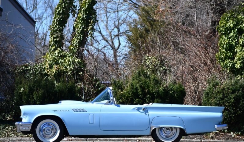 								1957 Ford Thunderbird full									