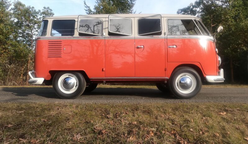 								1963 Volkswagen Type 2 15-Window Deluxe full									