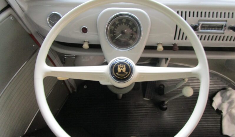 								1963 Volkswagen Type 2 15-Window Deluxe full									