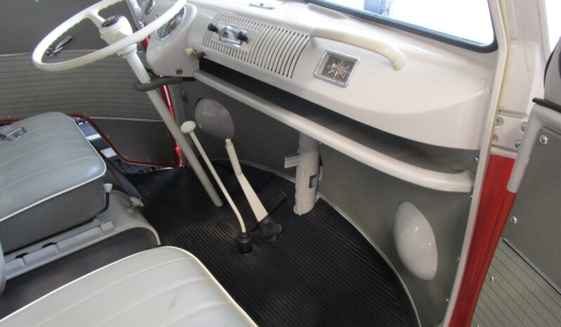 								1963 Volkswagen Type 2 15-Window Deluxe full									