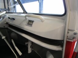 										1963 Volkswagen Type 2 15-Window Deluxe full									