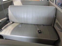 										1963 Volkswagen Type 2 15-Window Deluxe full									