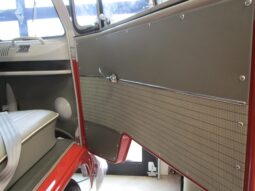 										1963 Volkswagen Type 2 15-Window Deluxe full									