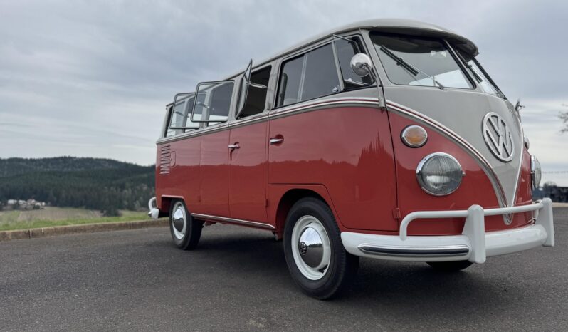								1963 Volkswagen Type 2 15-Window Deluxe full									
