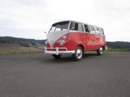 										1963 Volkswagen Type 2 15-Window Deluxe full									