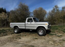 1977 Ford F-250 Ranger Highboy 4×4 4-Speed