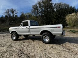 										1977 Ford F-250 Ranger Highboy 4×4 4-Speed full									