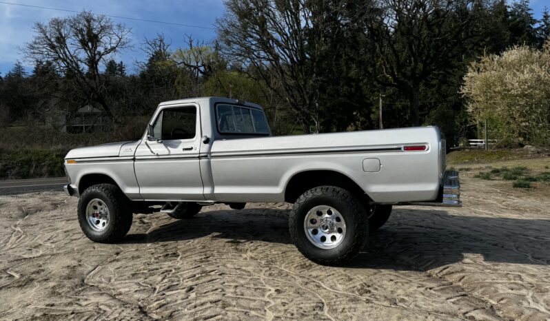 								1977 Ford F-250 Ranger Highboy 4×4 4-Speed full									