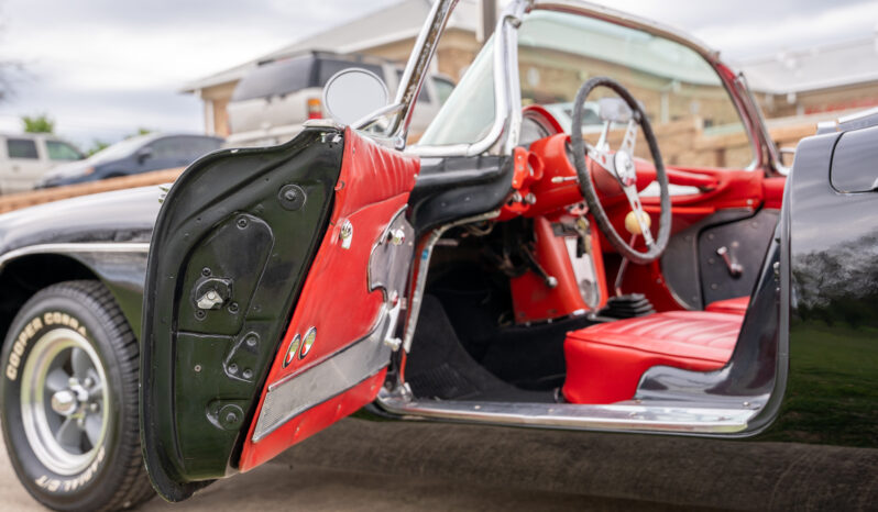 								1960 Chevrolet Corvette full									