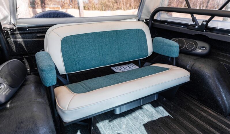 								1971 Ford Bronco 302 3-Speed full									