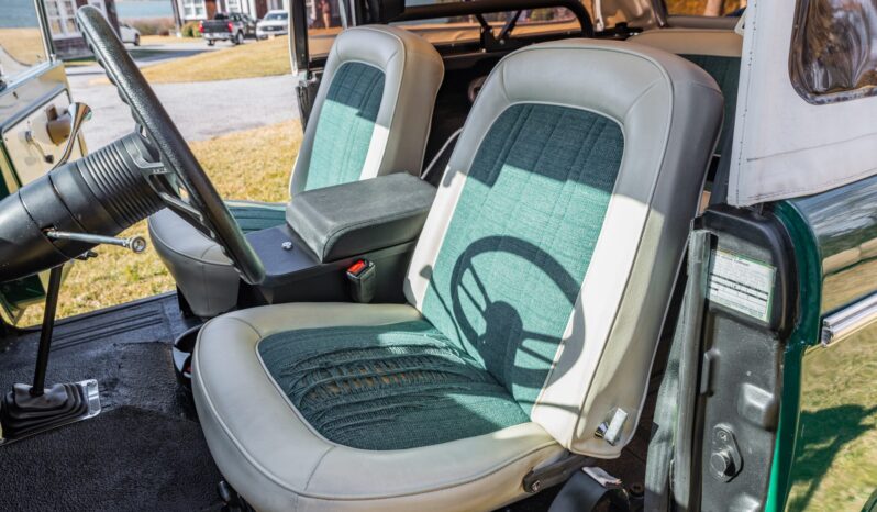 								1971 Ford Bronco 302 3-Speed full									