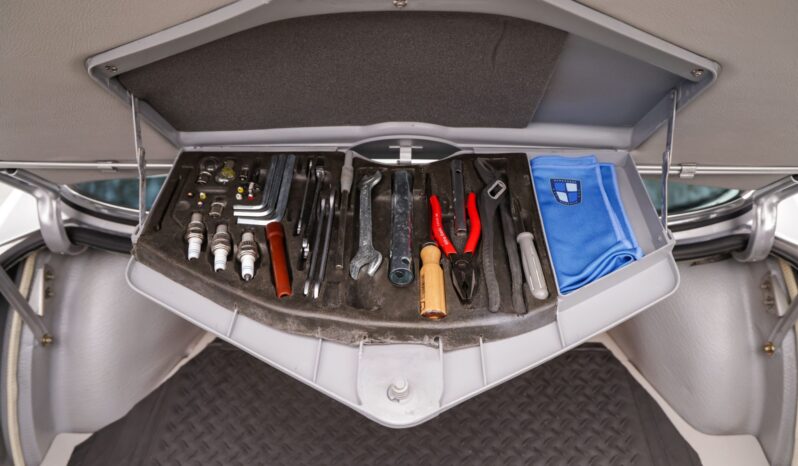 								1971 BMW 3.0CS 4-Speed full									