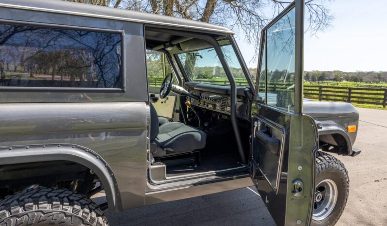 								1970 Ford Bronco Sport 302 full									