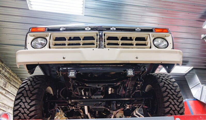 								1977 Ford F-250 Highboy 4×4 full									