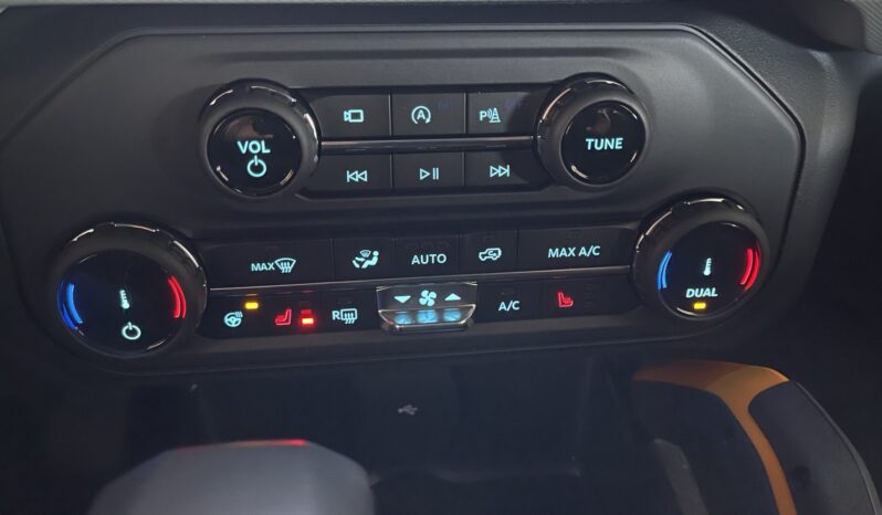 								2022 Ford Bronco Badlands V6 2-Door full									