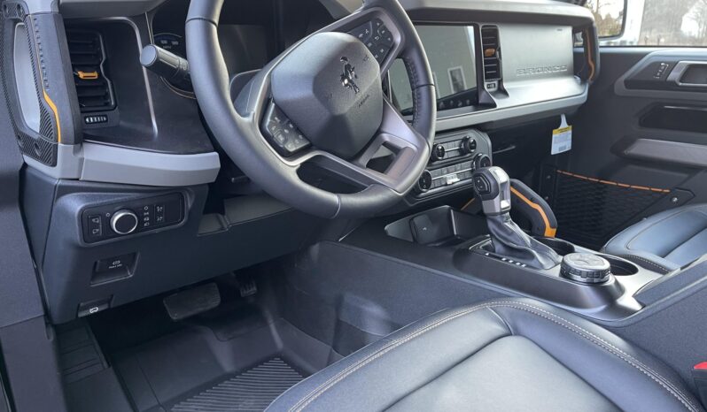 								2022 Ford Bronco Badlands V6 2-Door full									