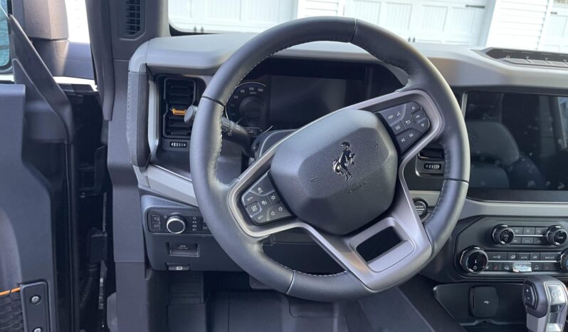 								2022 Ford Bronco Badlands V6 2-Door full									