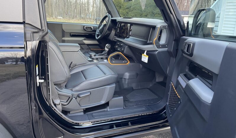 								2022 Ford Bronco Badlands V6 2-Door full									