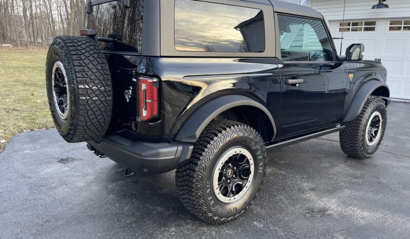 								2022 Ford Bronco Badlands V6 2-Door full									
