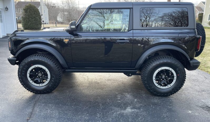 								2022 Ford Bronco Badlands V6 2-Door full									