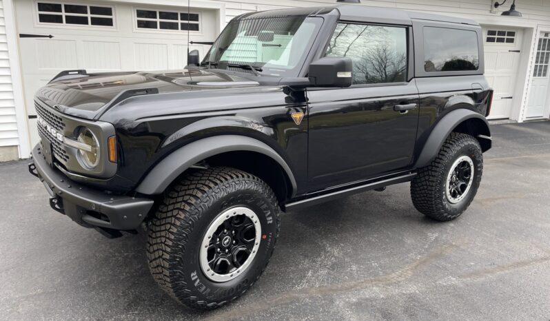 								2022 Ford Bronco Badlands V6 2-Door full									