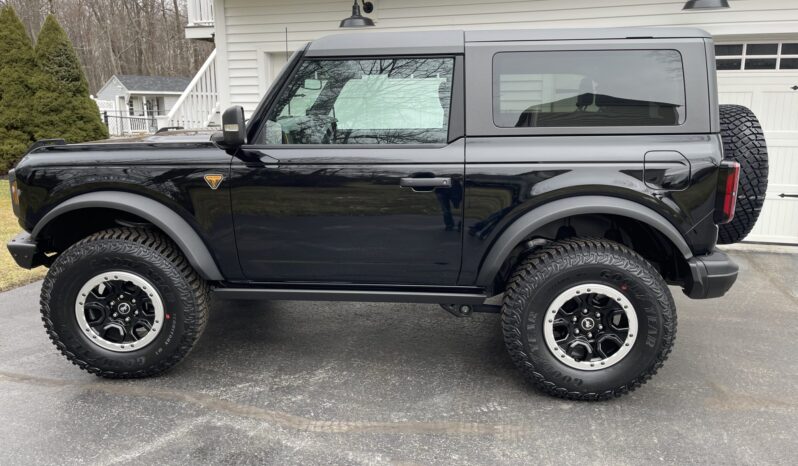 								2022 Ford Bronco Badlands V6 2-Door full									