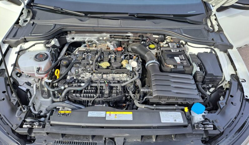 								2023 Volkswagen Golf GTI 40th Anniversary 6-Speed full									