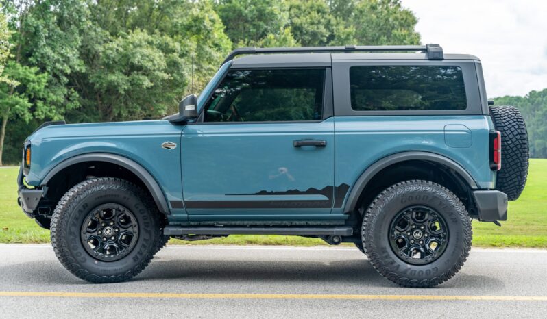 								2022 Ford Bronco Wildtrak V6 2-Door full									