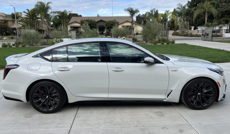 								2022 Cadillac CT5-V Blackwing 6-Speed full									