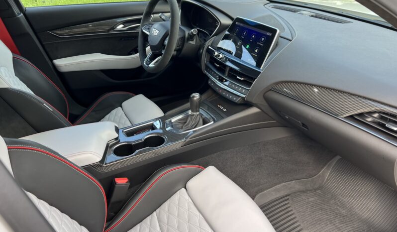 								2022 Cadillac CT5-V Blackwing 6-Speed full									