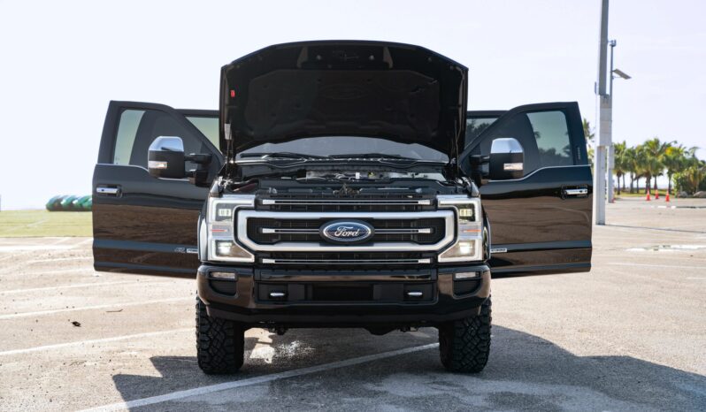 								2022 Ford F-350 Super Duty Platinum Tremor Crew Cab full									