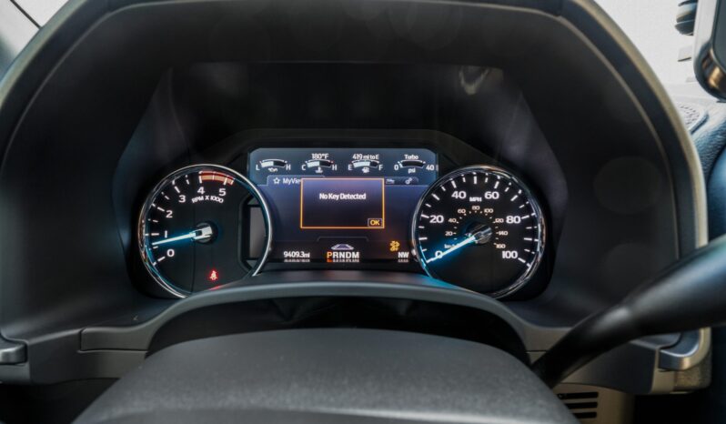 								2022 Ford F-350 Super Duty Platinum Tremor Crew Cab full									