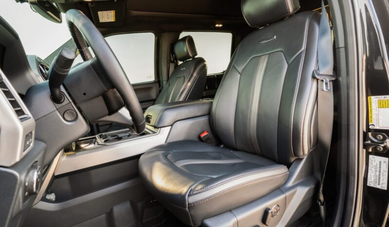 								2022 Ford F-350 Super Duty Platinum Tremor Crew Cab full									